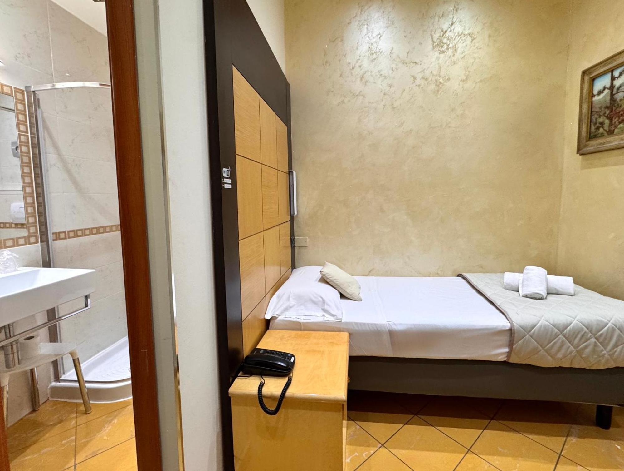 Hotel Fiorella Milano — Photos 2